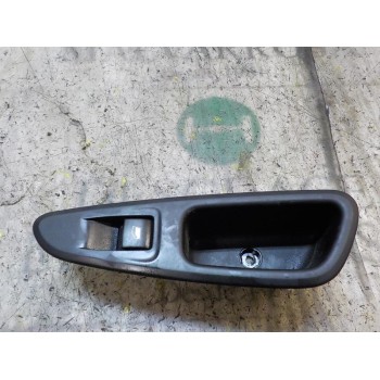 MANDO ELEVALUNAS TRASERO DERECHO 649030 