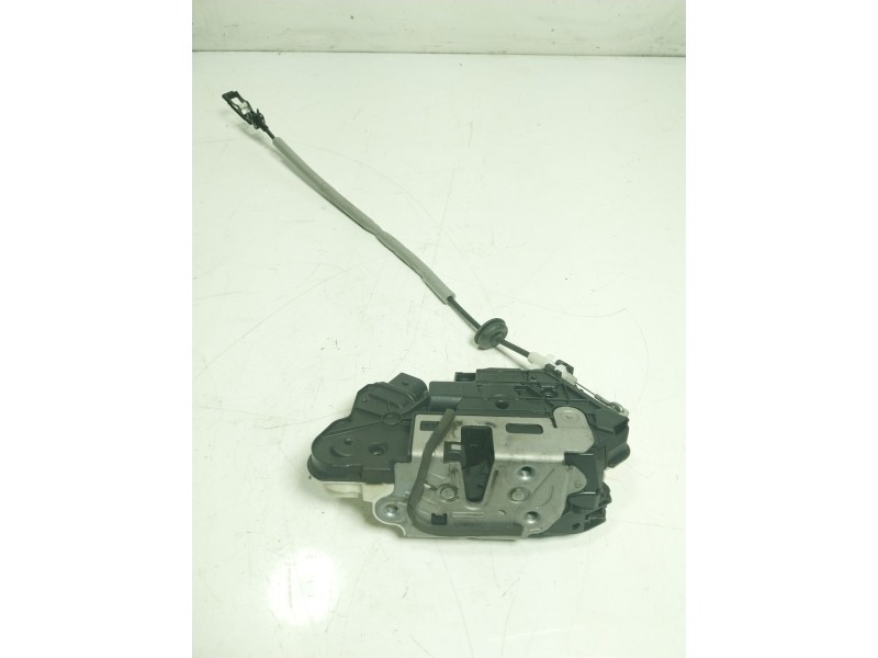 Recambio de cerradura puerta delantera izquierda para volkswagen t6 transporter 2.0 tdi referencia OEM IAM 7L2837015C  