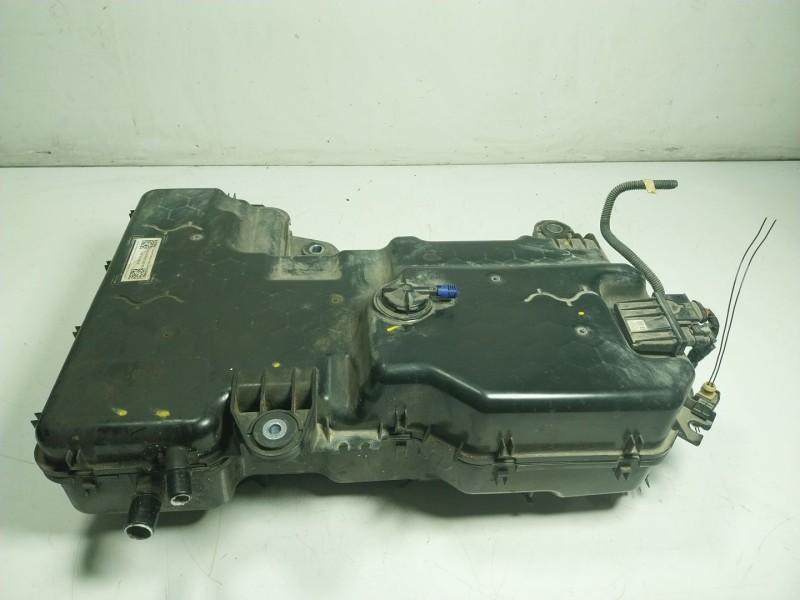 Recambio de deposito aditivo para volkswagen t6 transporter 2.0 tdi referencia OEM IAM 7E0131877K 7E0131877K 7E0131877J