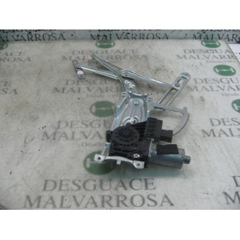 ELEVALUNAS DELANTERO DERECHO 