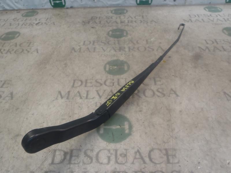 Recambio de brazo limpia delantero izquierdo para opel meriva cosmo referencia OEM IAM   