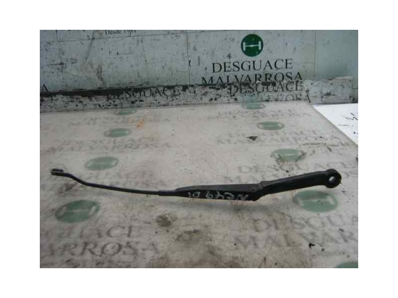 Recambio de brazo limpia delantero izquierdo para nissan primera berlina (p11) gx referencia OEM IAM   