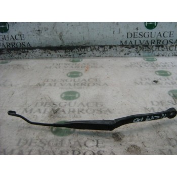 BRAZO LIMPIA DELANTERO DERECHO 