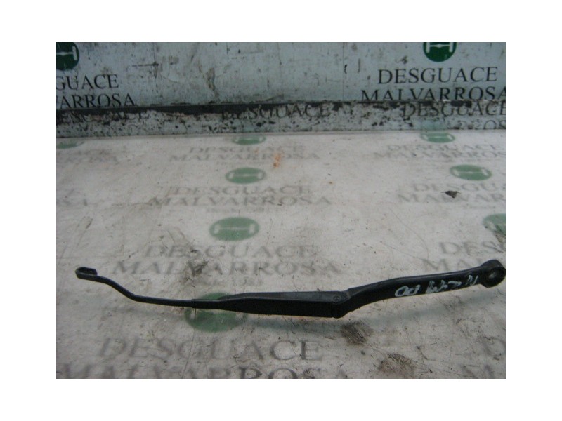 Recambio de brazo limpia delantero derecho para nissan primera berlina (p11) gx referencia OEM IAM   