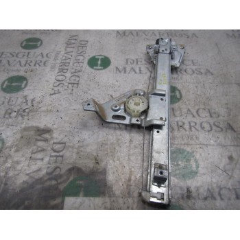 ELEVALUNAS TRASERO DERECHO 