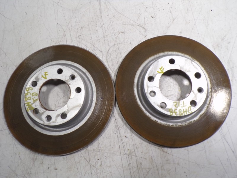 Recambio de disco freno trasero para toyota proace city 1.2 12v referencia OEM IAM SU001A8514  