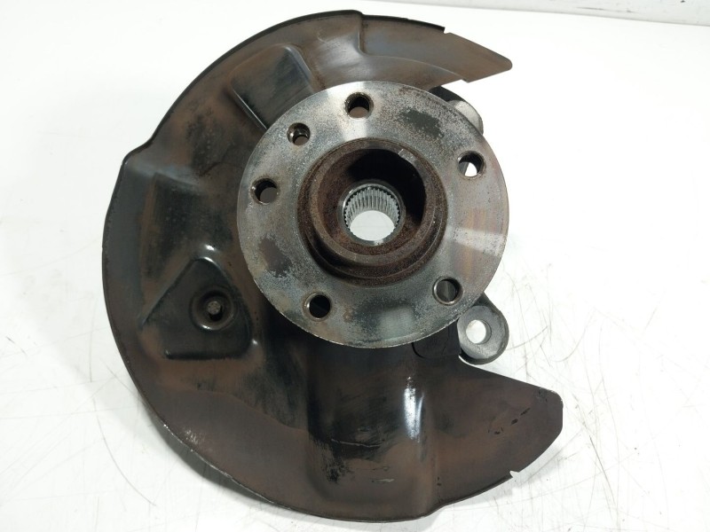 Recambio de mangueta delantera derecha para volkswagen t6 transporter 2.0 tdi referencia OEM IAM   