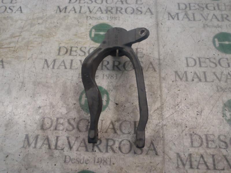 Recambio de soporte brazo suspension delantero derecho para alfa romeo 156 1.9 jtd 16v progression referencia OEM IAM   