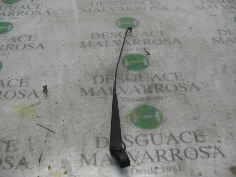 Recambio de brazo limpia delantero izquierdo para ford fiesta courier (dx) familiar referencia OEM IAM   