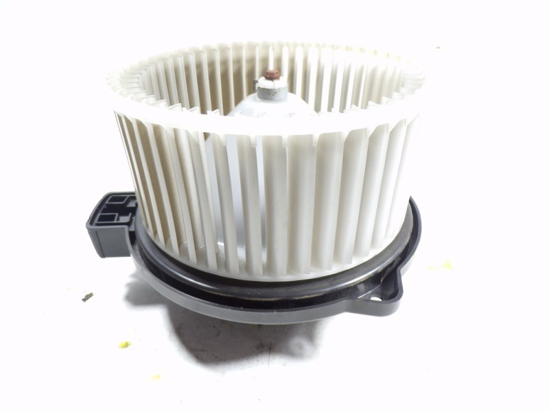 Recambio de motor calefaccion para mazda cx-5 2.2 turbodiesel cat referencia OEM IAM KD4561B10 8797000701 8797000701