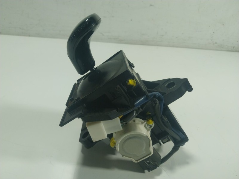 Recambio de palanca cambio para toyota auris (_e18_) 1.8 hybrid (zwe186_) referencia OEM IAM 3355012J20 75C583LHD 