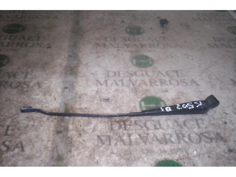 Recambio de brazo limpia delantero izquierdo para ford fiesta berlina ghia referencia OEM IAM   