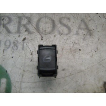 MANDO ELEVALUNAS TRASERO DERECHO 