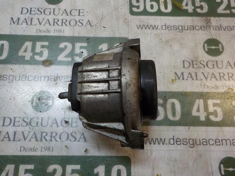 Recambio de soporte motor derecho para bmw serie 1 berlina (e81/e87) 118d referencia OEM IAM 22116768800  