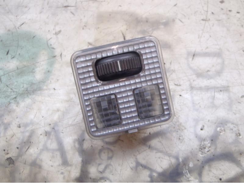 Recambio de piloto interior para citroën berlingo xtr 1,6 hdi 92 referencia OEM IAM   