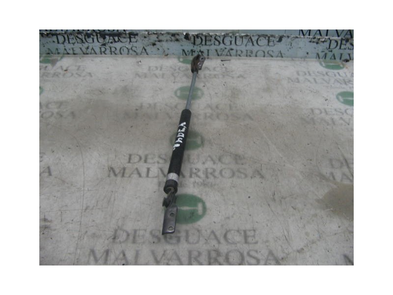 Recambio de amortiguadores maletero / porton para mitsubishi santamo (hyundai) santamo luxe referencia OEM IAM   