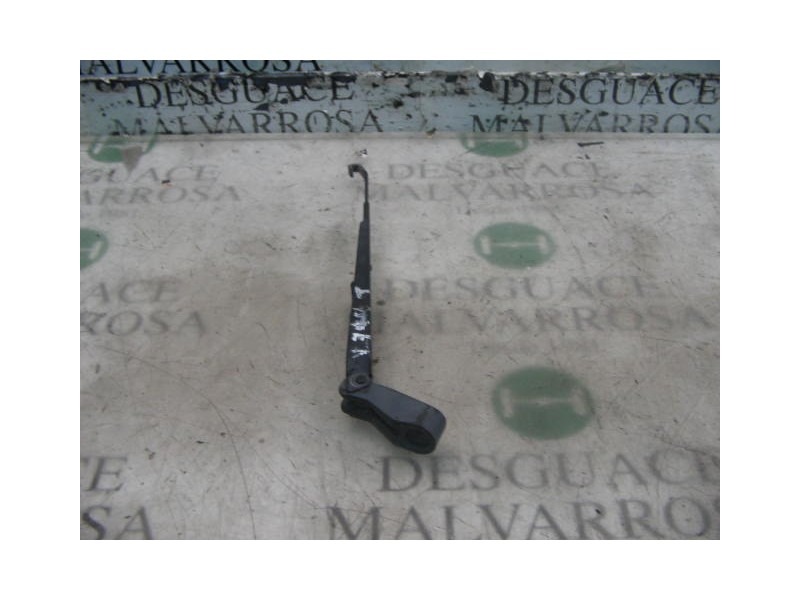 Recambio de brazo limpia trasero para mitsubishi santamo (hyundai) santamo luxe referencia OEM IAM   