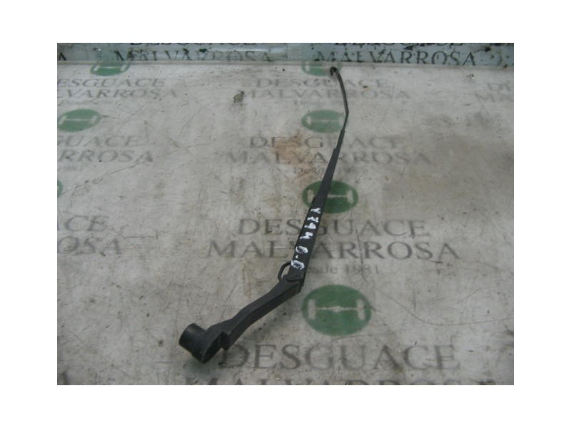 Recambio de brazo limpia delantero derecho para mitsubishi santamo (hyundai) santamo luxe referencia OEM IAM   