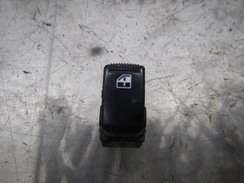 Recambio de mando elevalunas trasero izquierdo para kia sorento 2.5 crdi ex referencia OEM IAM 935803E200BL  