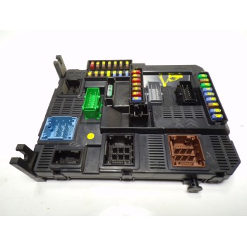 CAJA RELES / FUSIBLES 1611427780 9807531680 