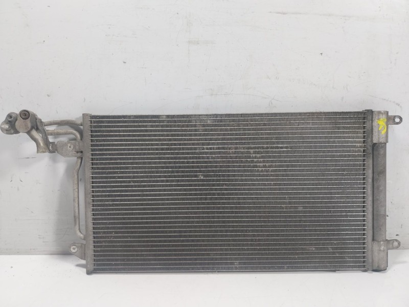 Recambio de condensador aire acondicionado para seat ibiza iv (6j5, 6p1) 2.0 tdi referencia OEM IAM 6R0820411Q 6R0820411D 