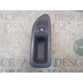 MANDO ELEVALUNAS TRASERO DERECHO 