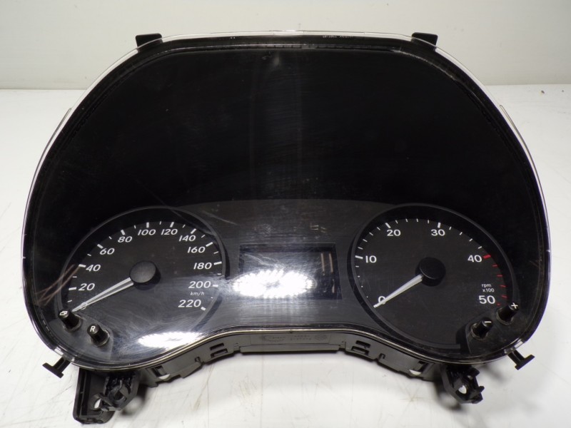 Recambio de cuadro instrumentos para mercedes-benz vito kasten 2.1 cdi cat referencia OEM IAM A4479006408 A4479006408 
