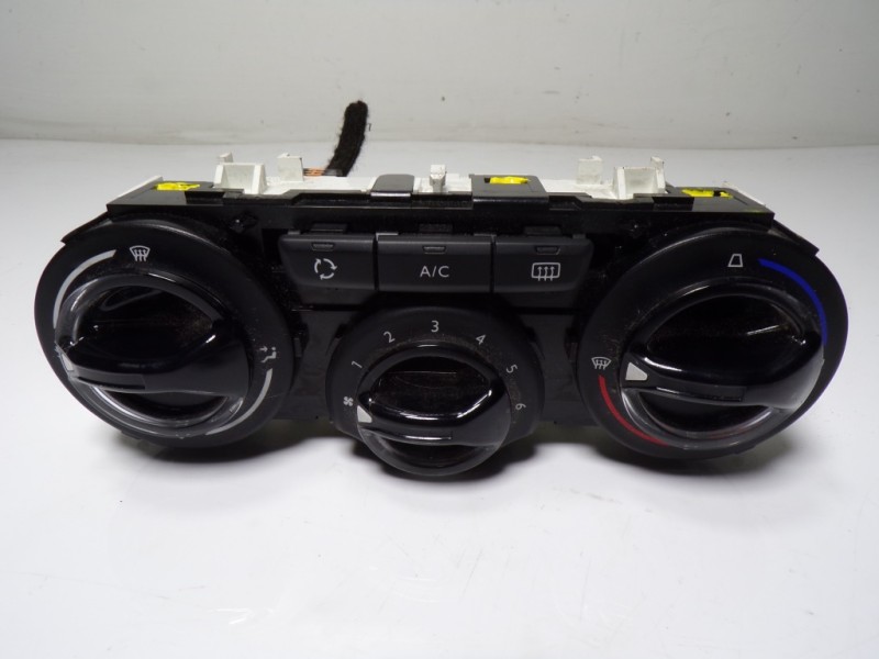 Recambio de mando calefaccion / aire acondicionado para peugeot 208 1.4 hdi fap referencia OEM IAM 9672248380 96722483ZD 