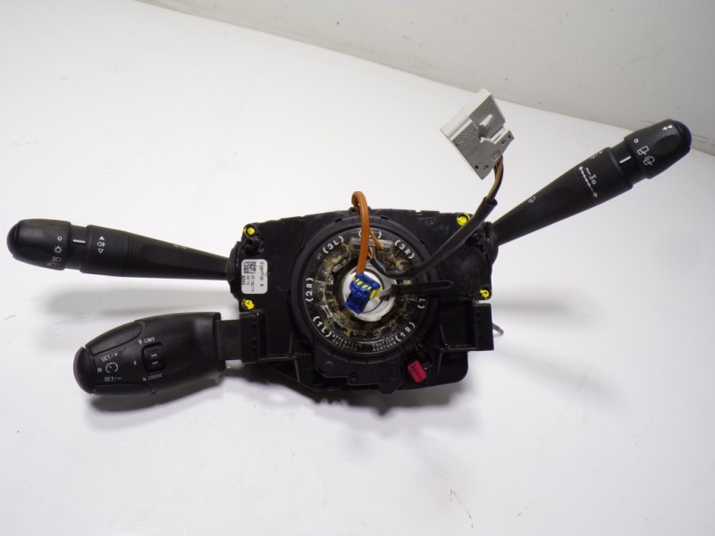 Recambio de mando luces para peugeot 208 1.4 hdi fap referencia OEM IAM 98081771ZD 98081771ZD 6242Z8