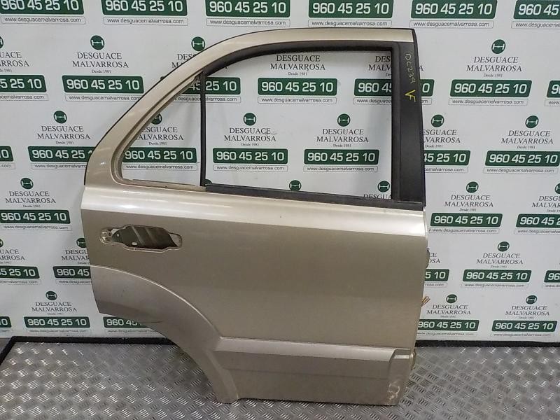 Recambio de puerta trasera derecha para kia sorento 2.5 crdi cat referencia OEM IAM 770043E111  