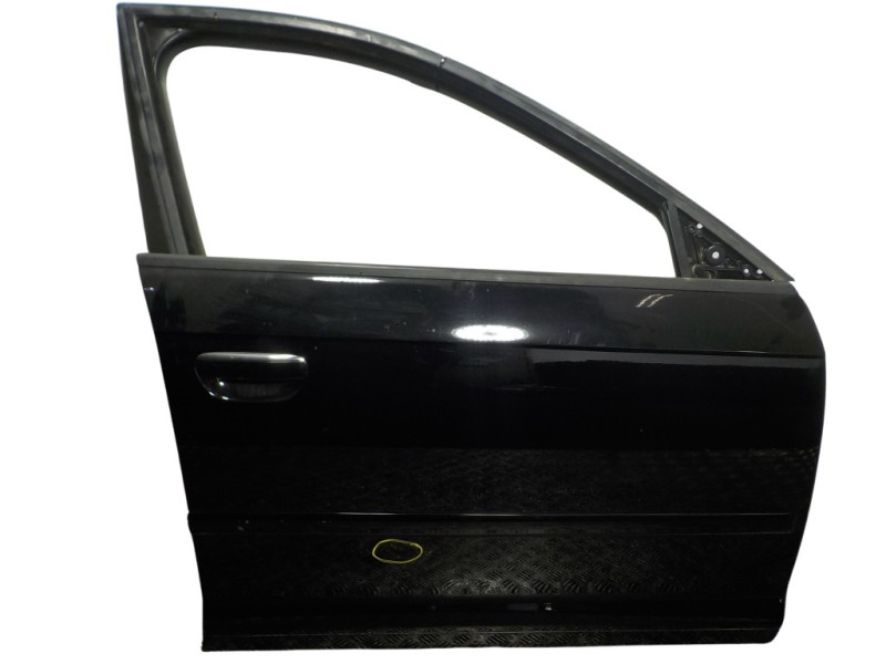 Recambio de puerta delantera derecha para audi a3 sportback (8p) 1.6 tdi referencia OEM IAM 8P4831052A  