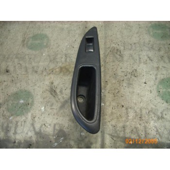 MANDO ELEVALUNAS TRASERO DERECHO 