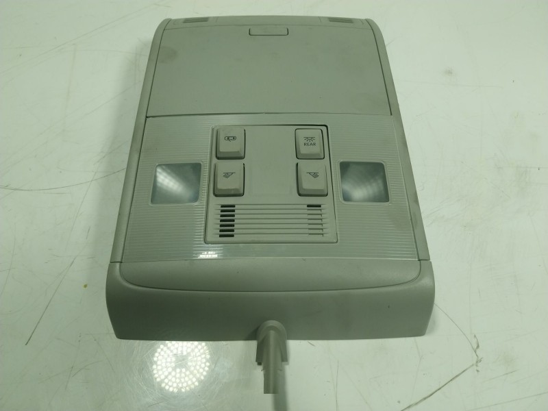 Recambio de piloto interior para volkswagen touran (5t1) 1.6 tdi referencia OEM IAM 5TA947105QAV 5G0868837 