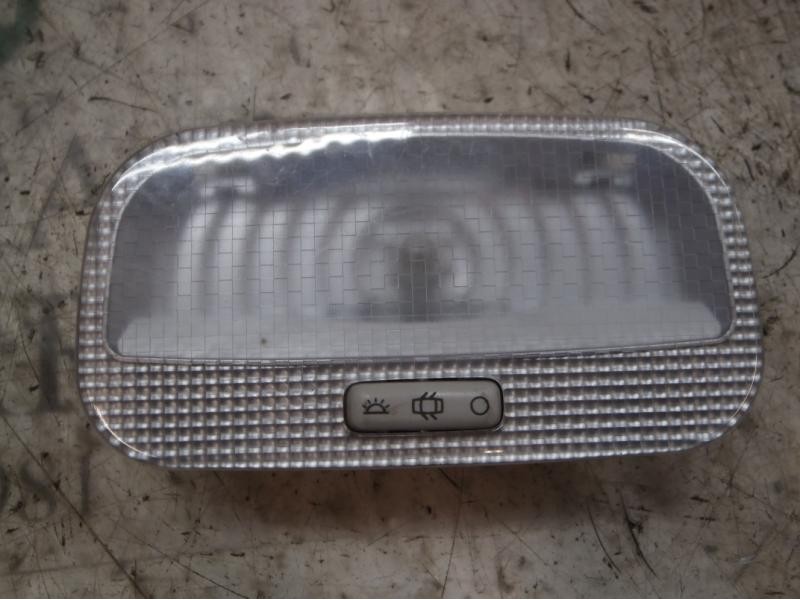 Recambio de piloto interior para peugeot 308 confort referencia OEM IAM   