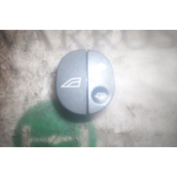 MANDO ELEVALUNAS DELANTERO DERECHO 