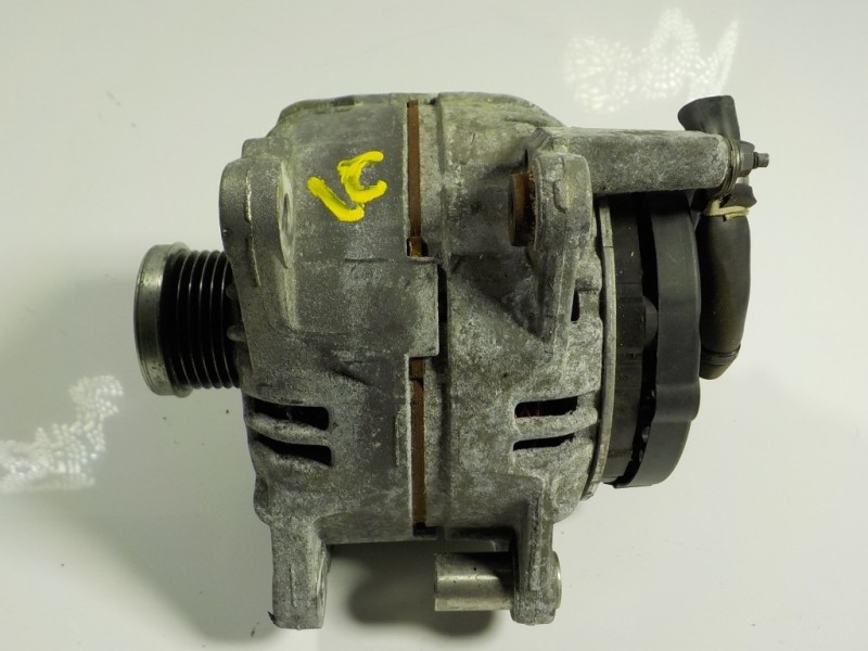 Recambio de alternador para volkswagen golf vi (5k1) 1.4 16v tsi referencia OEM IAM  03C903023A 