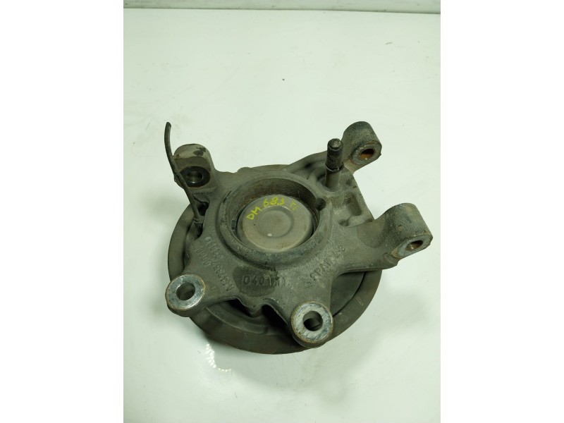 Recambio de mangueta trasera izquierda para mercedes-benz vito kasten 1.6 cdi cat referencia OEM IAM A4473505700  