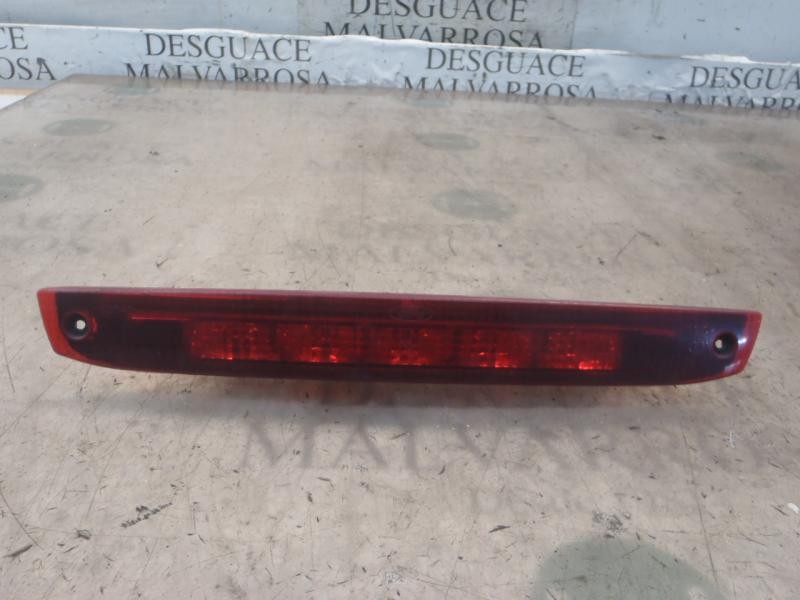 Recambio de piloto trasero central para ford focus berlina (cap) ghia referencia OEM IAM   