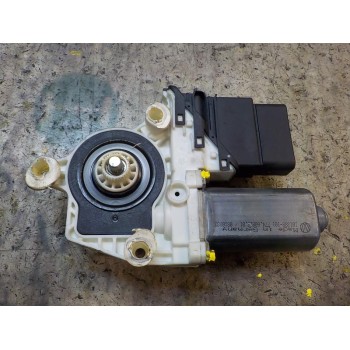 MOTOR ELEVALUNAS TRASERO DERECHO 