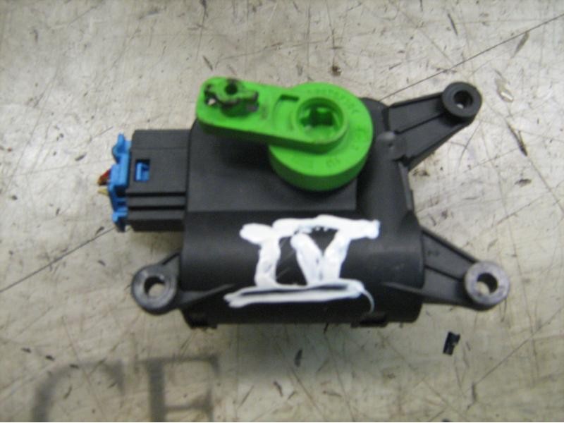 Recambio de motor apertura trampillas climatizador para seat leon (1m1) sports limited referencia OEM IAM   