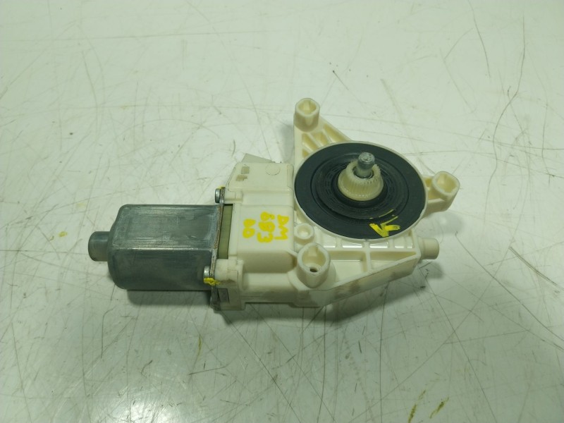 Recambio de motor elevalunas delantero derecho para mercedes-benz vito kasten 1.6 cdi cat referencia OEM IAM A4479063600  