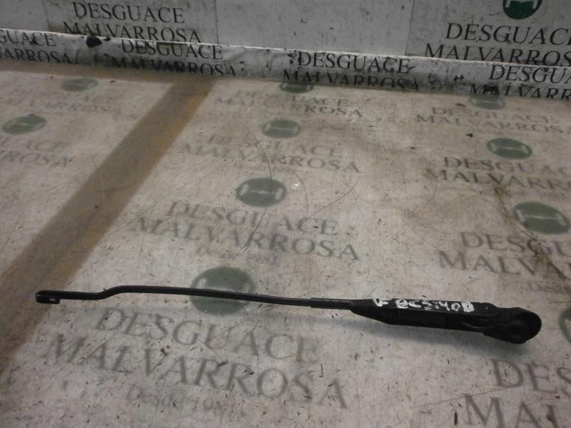 Recambio de brazo limpia delantero derecho para opel corsa c essentia referencia OEM IAM   