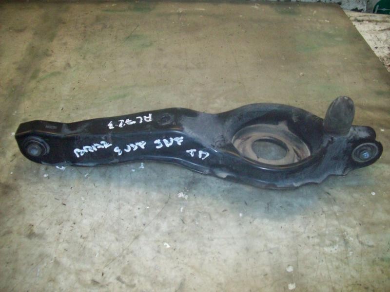 Recambio de brazo suspension inferior trasero derecho para ford focus berlina (cap) ghia referencia OEM IAM 1548460  