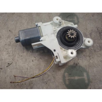 MOTOR ELEVALUNAS DELANTERO DERECHO 