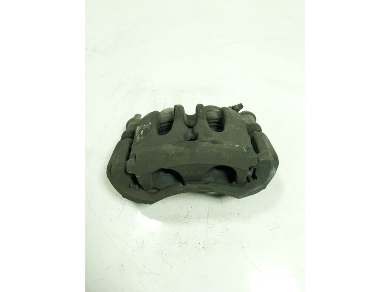 Recambio de pinza freno delantera izquierda para mercedes-benz vito kasten 1.6 cdi cat referencia OEM IAM A4474207800 A447421021