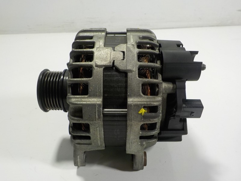 Recambio de alternador para mercedes-benz clase glc (w253) glc 250 4matic (253.946) referencia OEM IAM A0009067703 A0009067703 