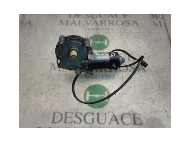 Recambio de motor elevalunas delantero izquierdo para audi 100 avant (c4) sport edition referencia OEM IAM 4A0959801  