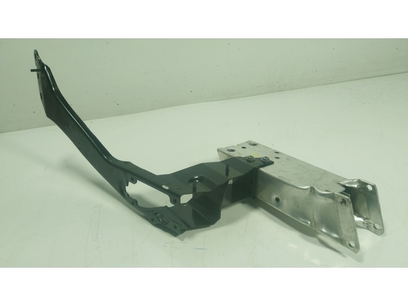 Recambio de puntera paragolpes delantera izquierda para bmw x1 (f48) xdrive 18 d referencia OEM IAM 51117406385 511110031013 