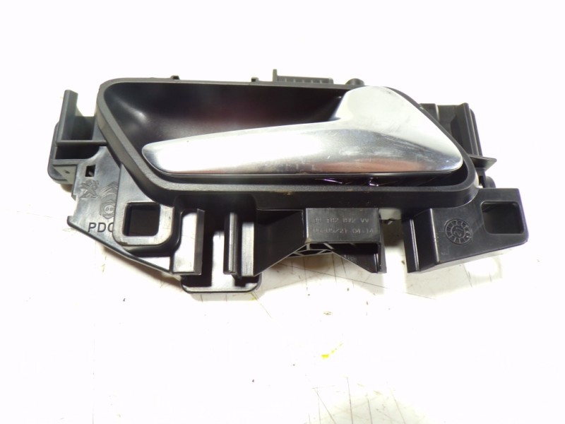 Recambio de maneta interior delantera derecha para toyota proace city 1.2 12v referencia OEM IAM SU001B0200 98182872VV 