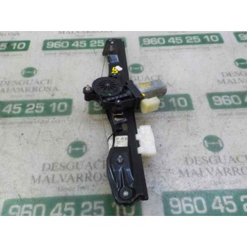 ELEVALUNAS TRASERO DERECHO 